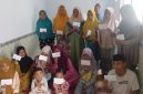 Foto : Santunan di Musola Al-Madani, Desa Panaongan , Kecamatan Pasongsongan 